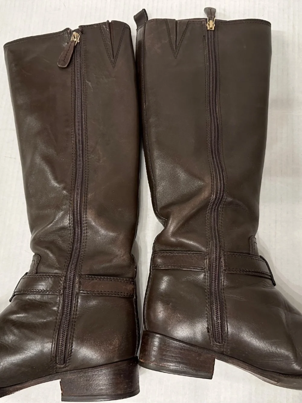 Tory‎ Burch size 7 Tall Brown Leather Boots gold logo zippered